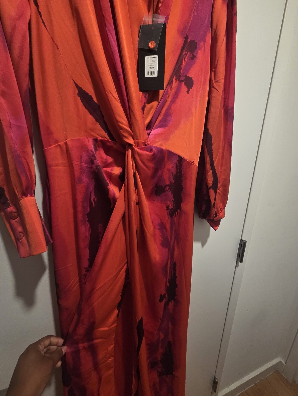 Fashion Nova Luxe Twist-Front Maxi Dress in Red and Pink Print - Picture 6 of 8